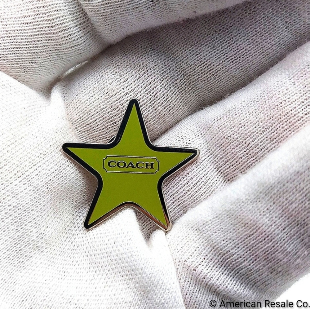1 Left! COACH Vintage Green Star Pin brooch, purse or backpack charm - Picture 2 of 5